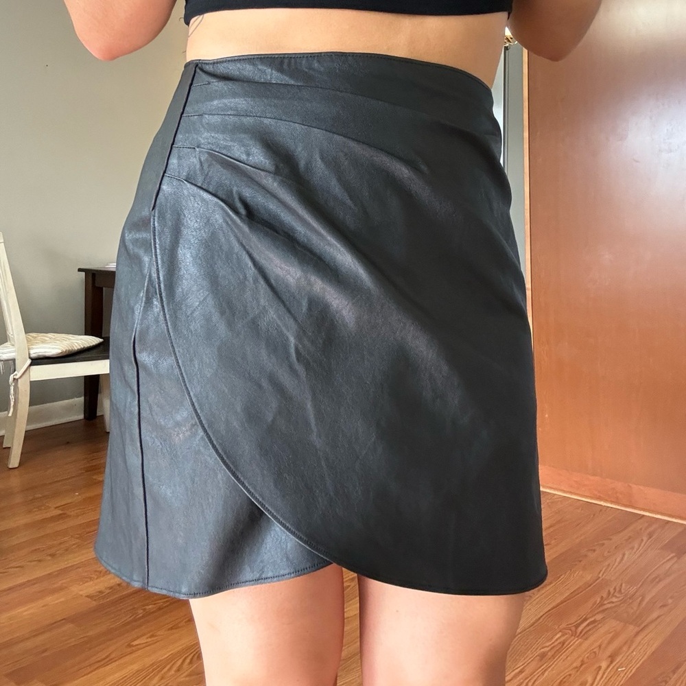 Abercrombie and Fitch NWT Black Matte Leather Mini Skirt